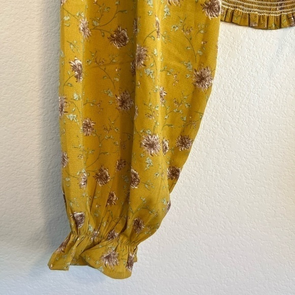 NWT Altar'd State Women's Yellow Floral Crop Top Lg. - Picture 6 of 12